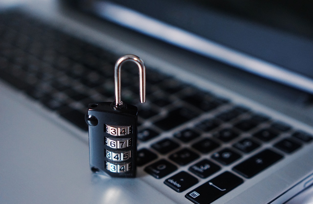 découvrez nos solutions de sécurité avancées pour protéger vos données, votre entreprise et vos biens contre toutes les menaces.