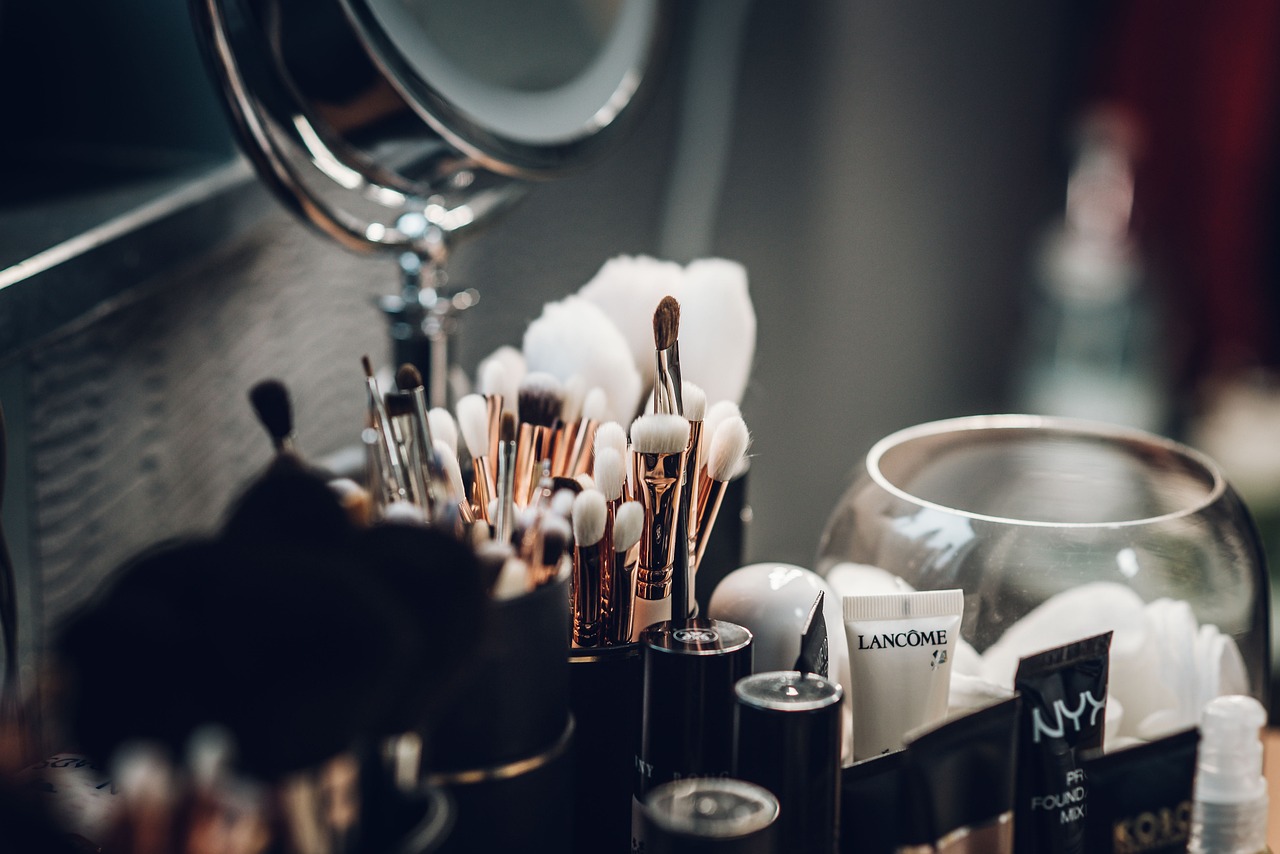 découvrez comment créer vos cosmétiques naturels faits maison avec des ingrédients simples et sains pour une routine beauté éco-responsable et personnalisée.