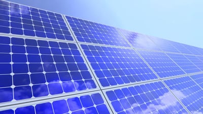 L’impact des panneaux solaires sur la diminution des émissions de carbone