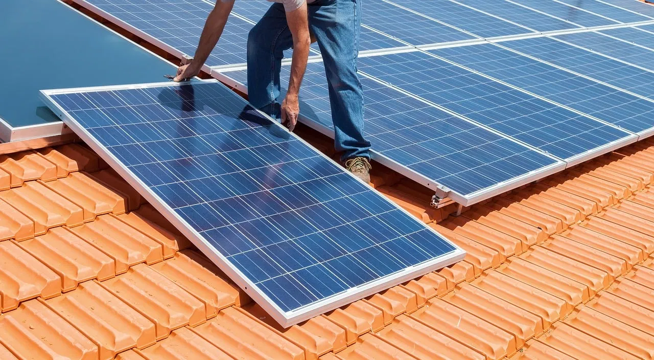 Lancement des travaux d’installation des panneaux solaires et des ombrières à l’espace Dambier de Champniers