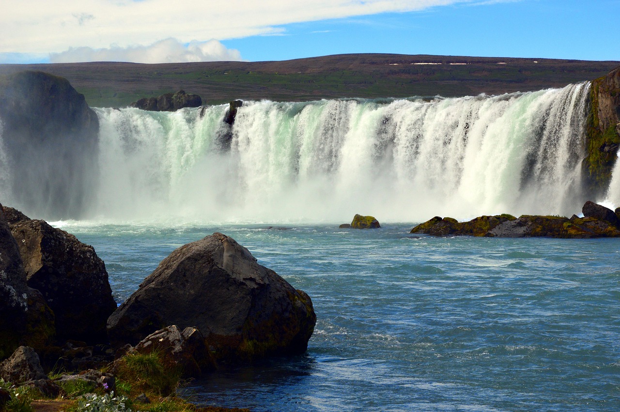 découvrez l'empreinte carbone de l'hydroélectricité, une source d'énergie renouvelable qui contribue à la lutte contre le changement climatique tout en préservant l'environnement. analyse des impacts écologiques et solutions pour une production durable.