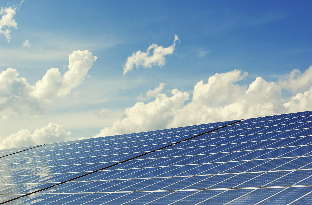 découvrez l'importance de l'énergie renouvelable pour un avenir durable. explorez les différentes sources d'énergie renouvelable, leur impact environnemental et comment elles contribuent à réduire notre empreinte carbone.